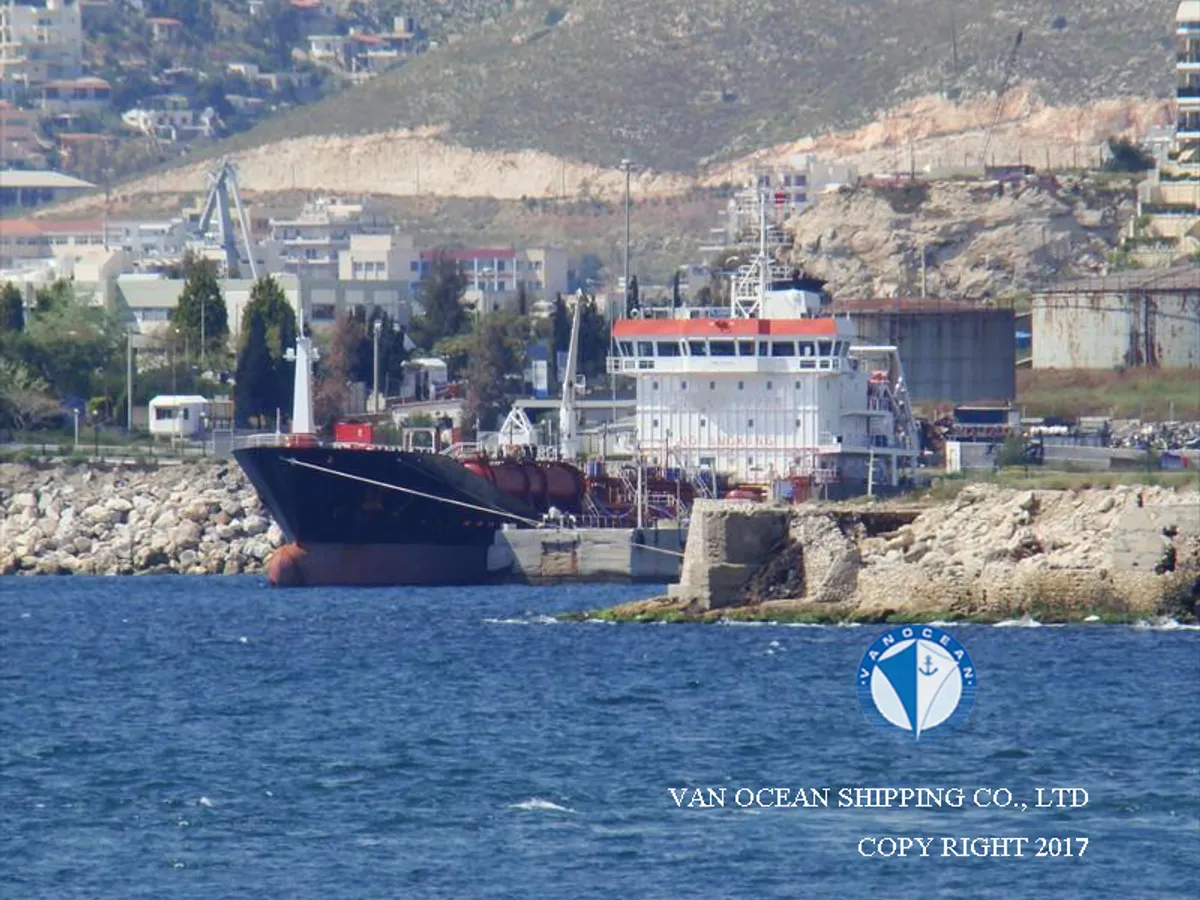 Oil/Chemical tanker for sale