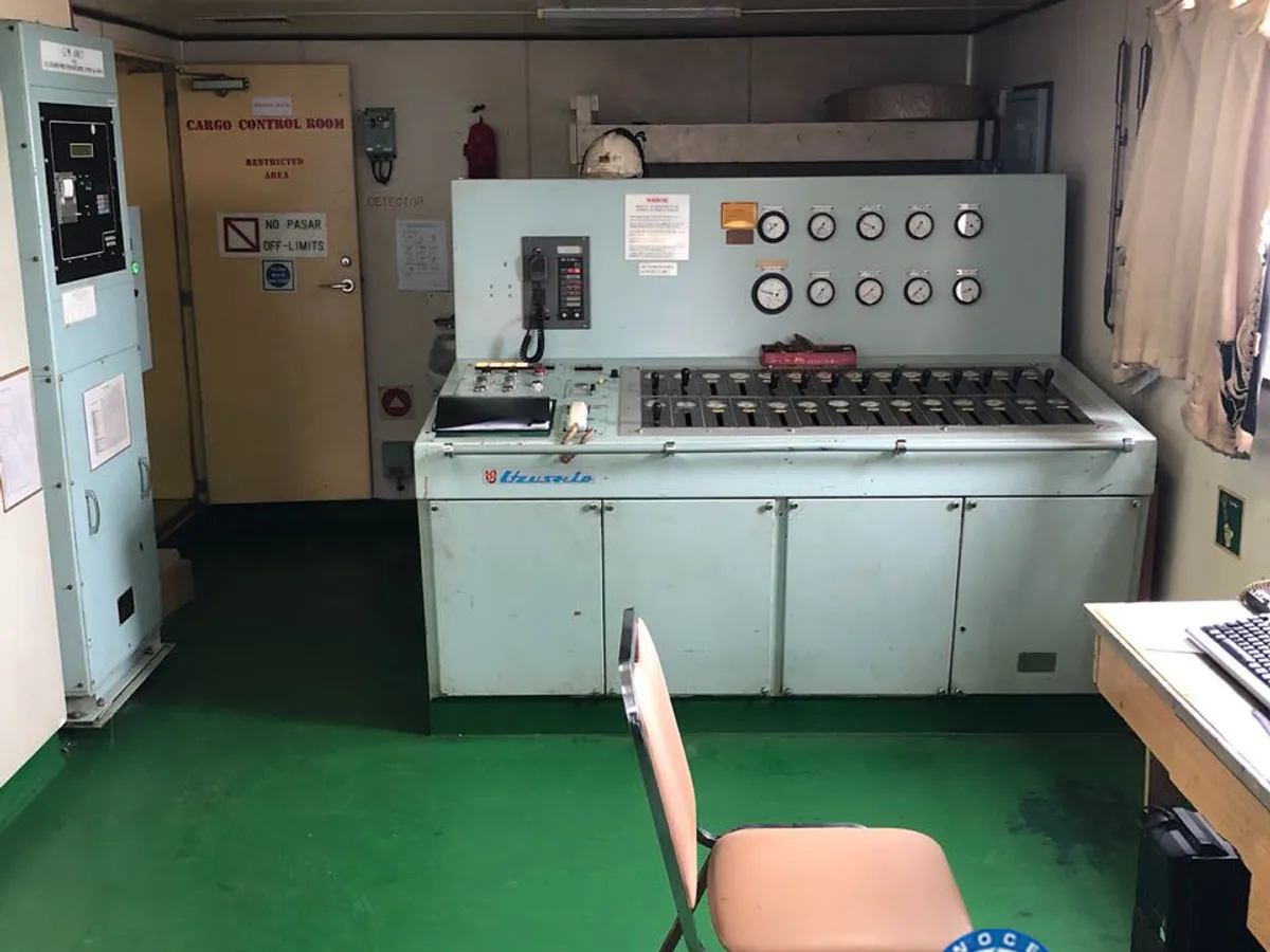Oil/Chemical tanker for sale