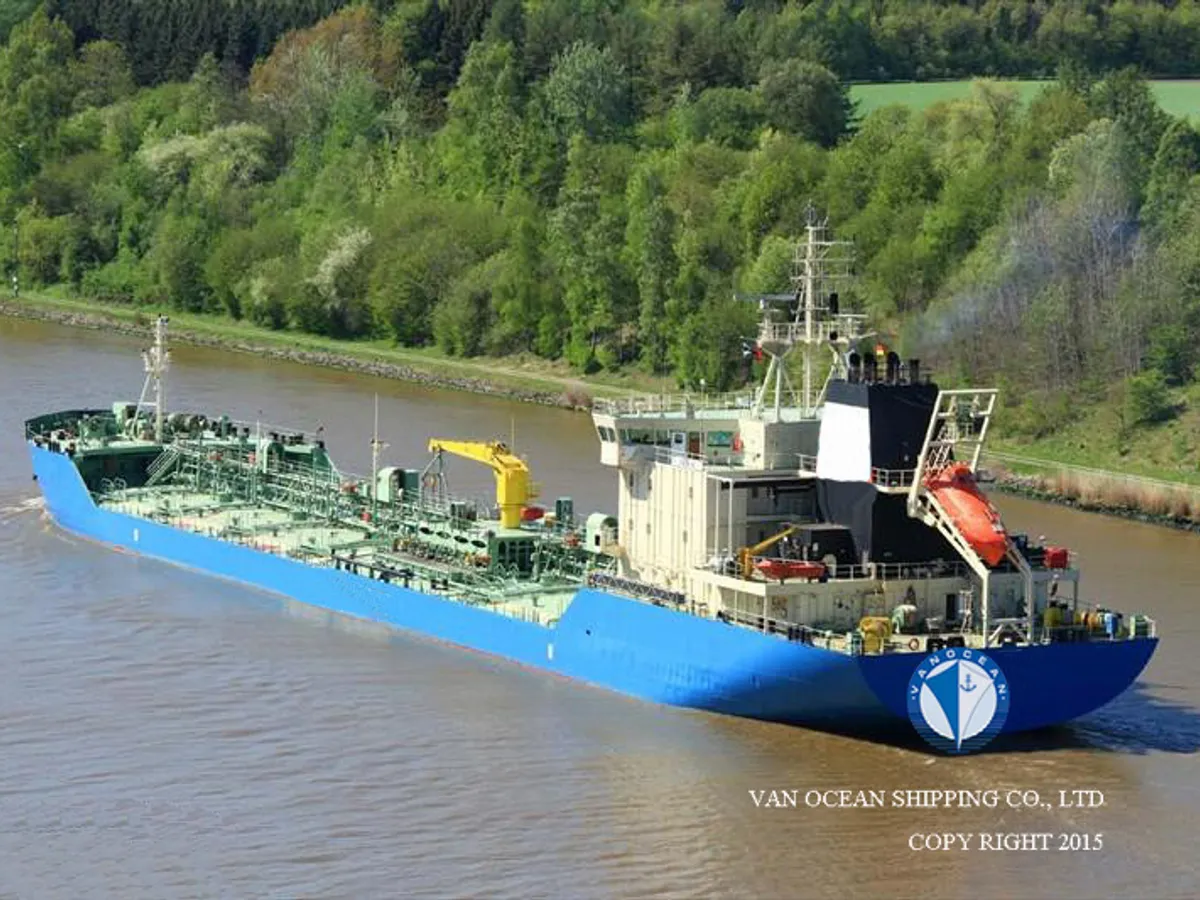Oil/Chemical tanker for sale
