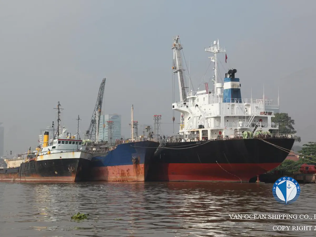 Oil/Chemical tanker for sale