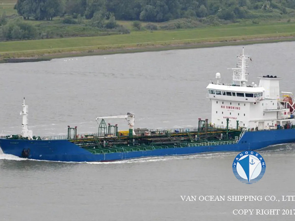 Oil/Chemical tanker for sale
