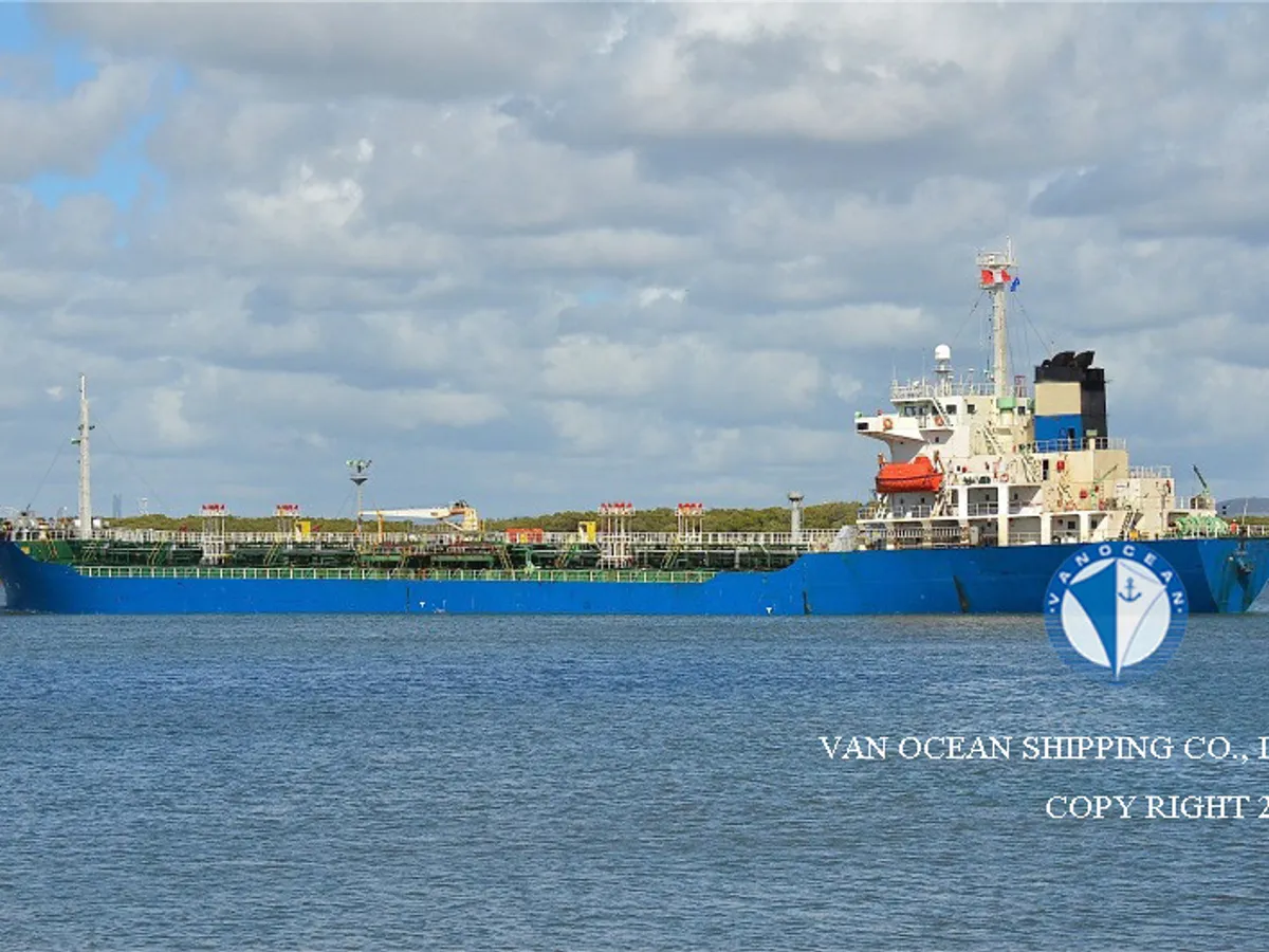 Oil/Chemical tanker for sale