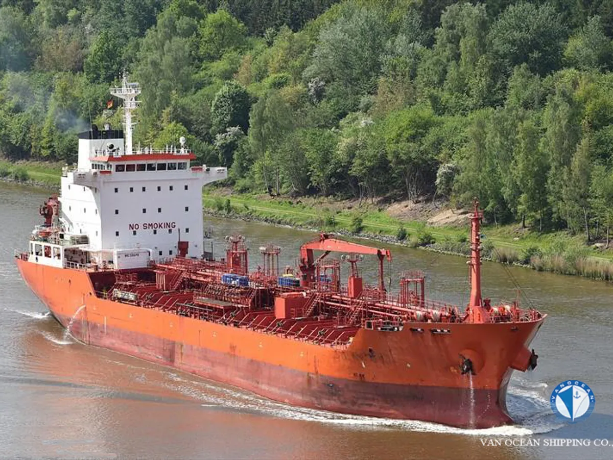 Oil/Chemical tanker for sale