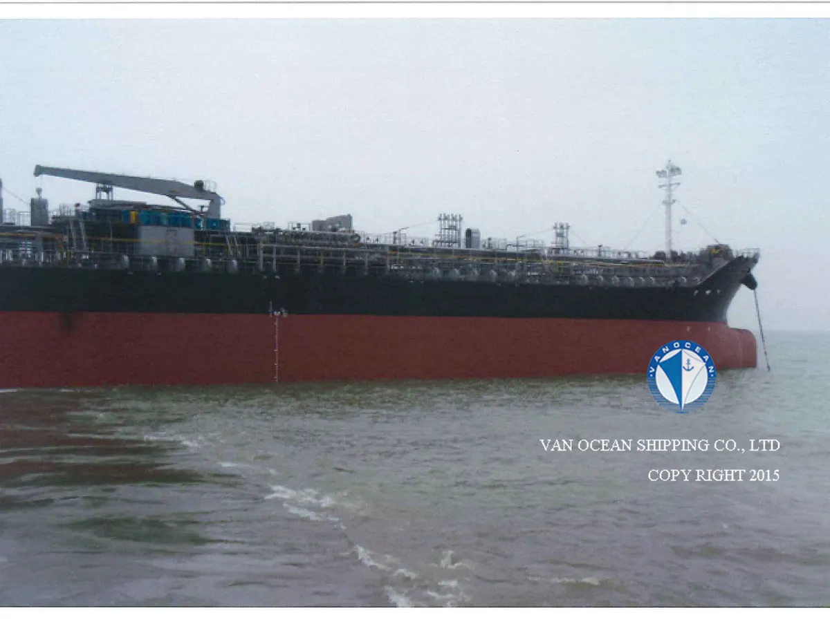 Oil/Chemical tanker for sale
