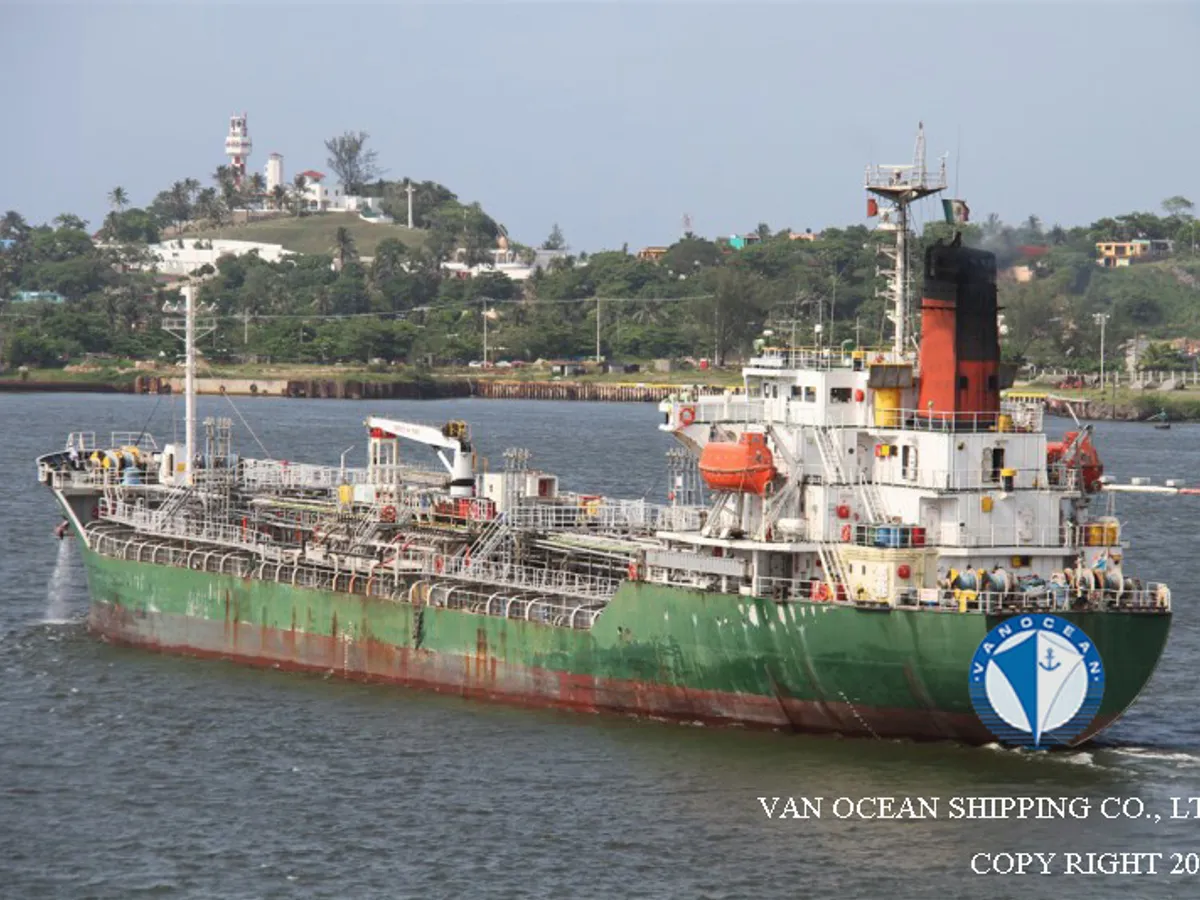 Oil/Chemical tanker for sale