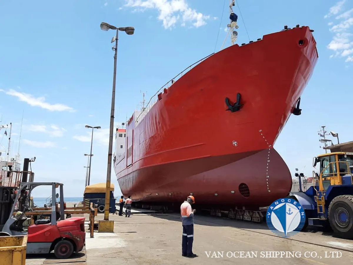 Reefer ship for sale