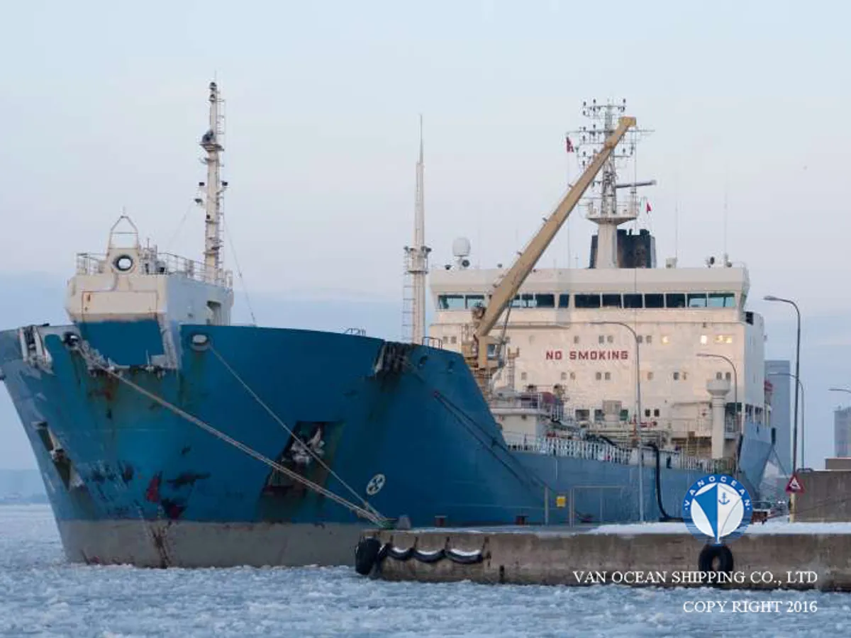 Oil/Chemical tanker for sale