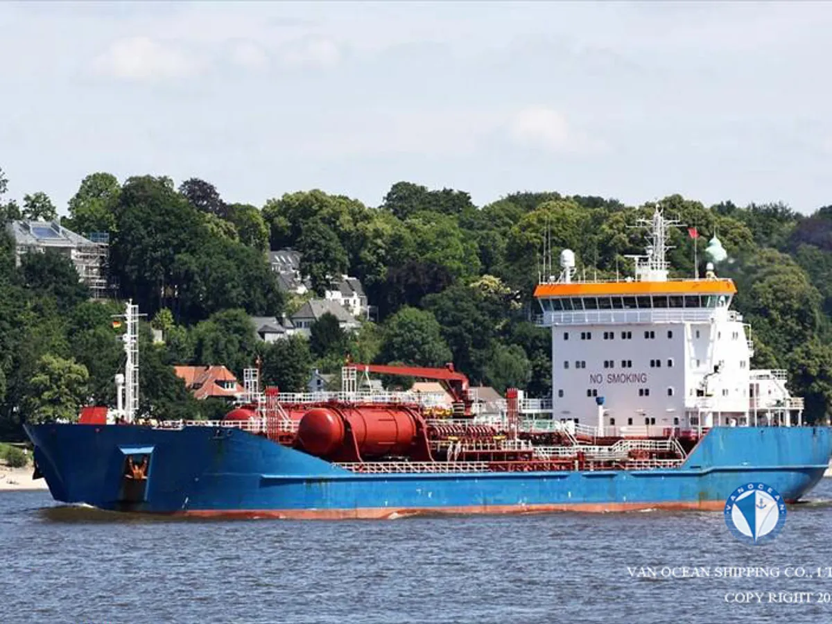 Oil/Chemical tanker for sale