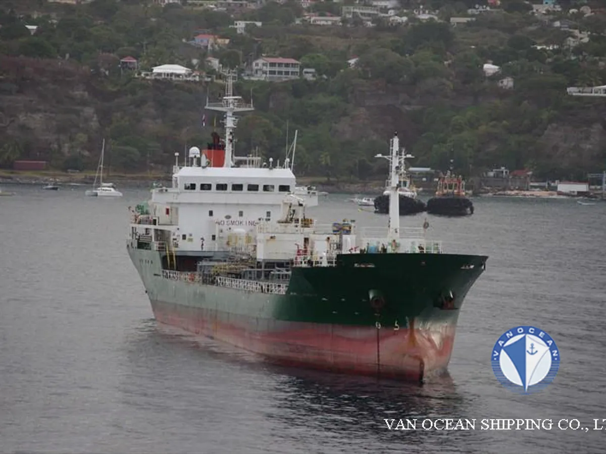 Oil/Chemical tanker for sale