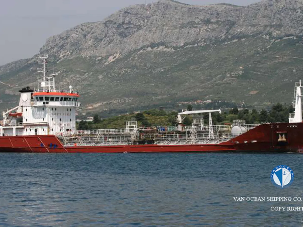 Oil/Chemical tanker for sale