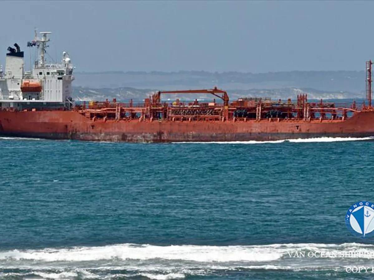 Oil/Chemical tanker for sale