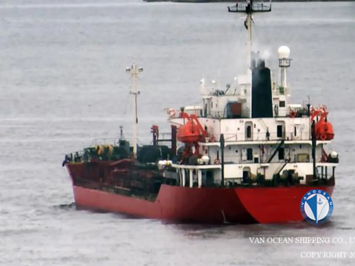 Oil/Chemical tanker for sale