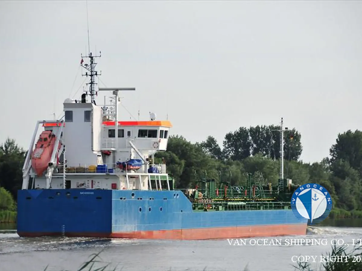 Oil/Chemical tanker for sale