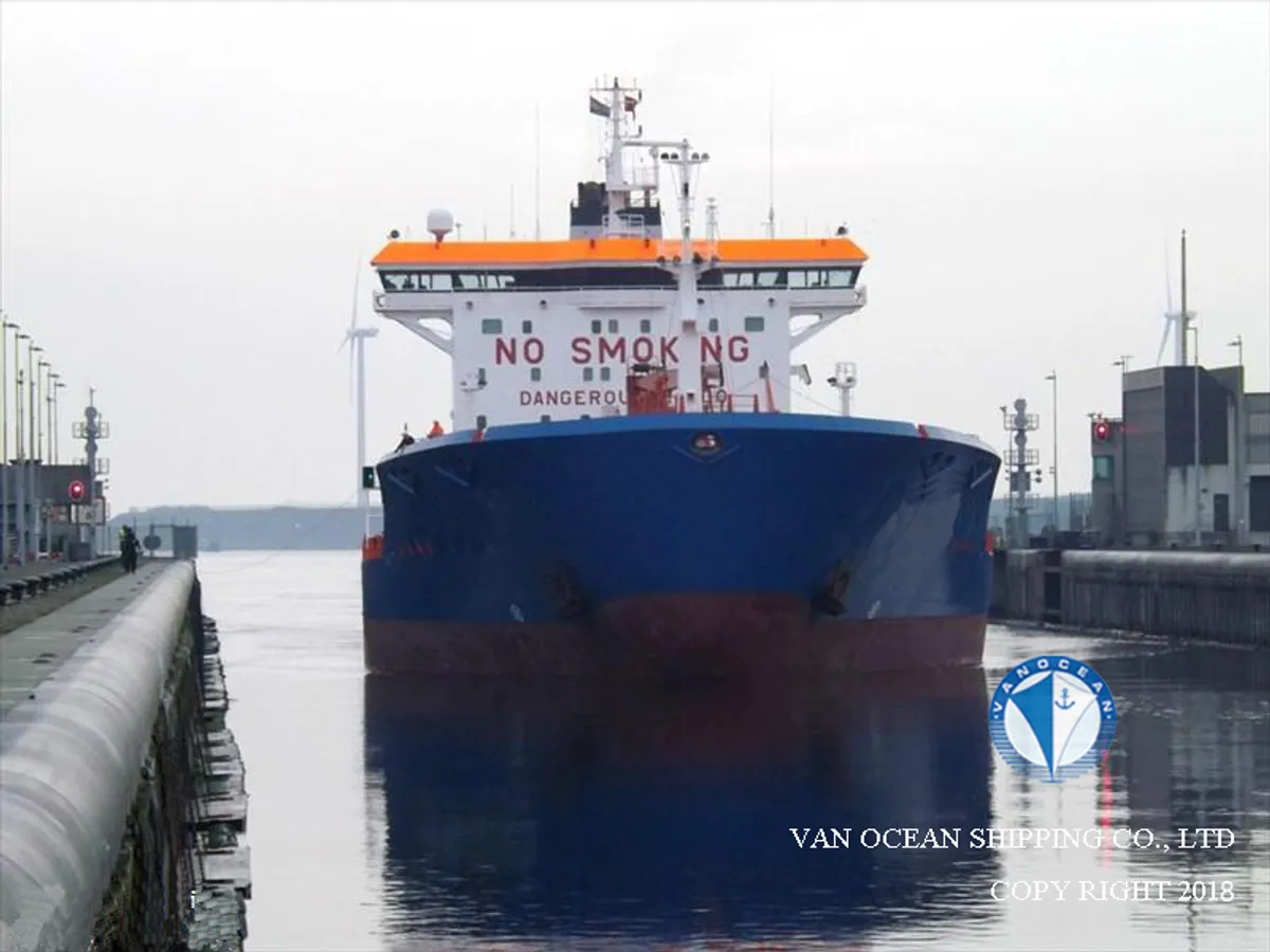 Oil/Chemical tanker for sale