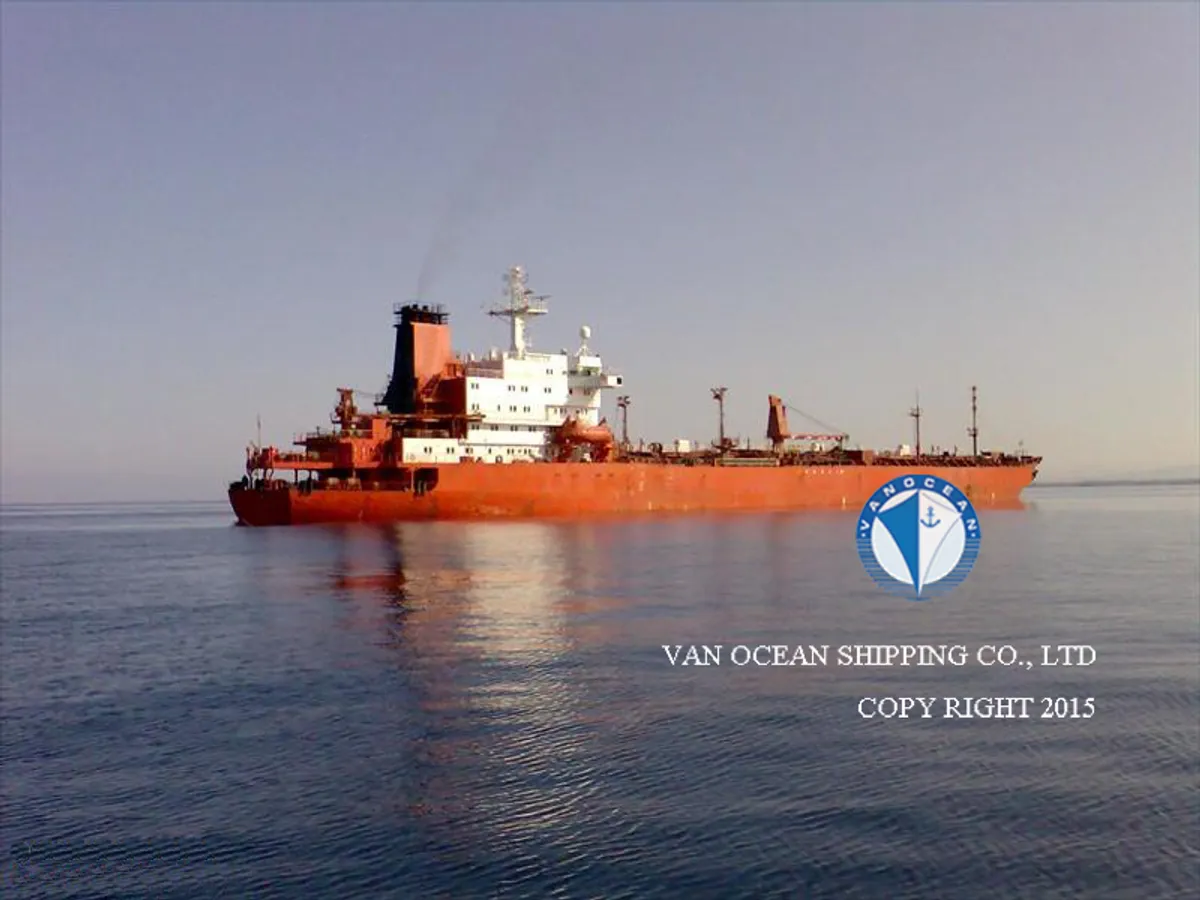 Oil/Chemical tanker for sale