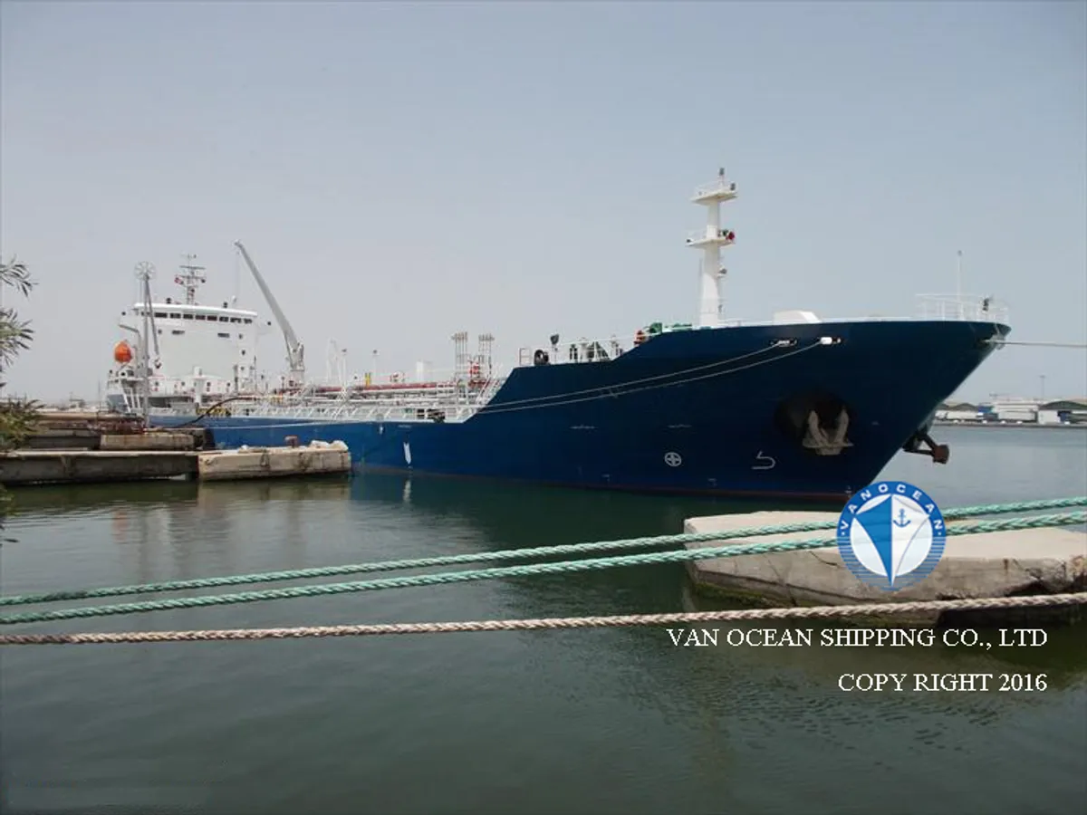 Oil/Chemical tanker for sale