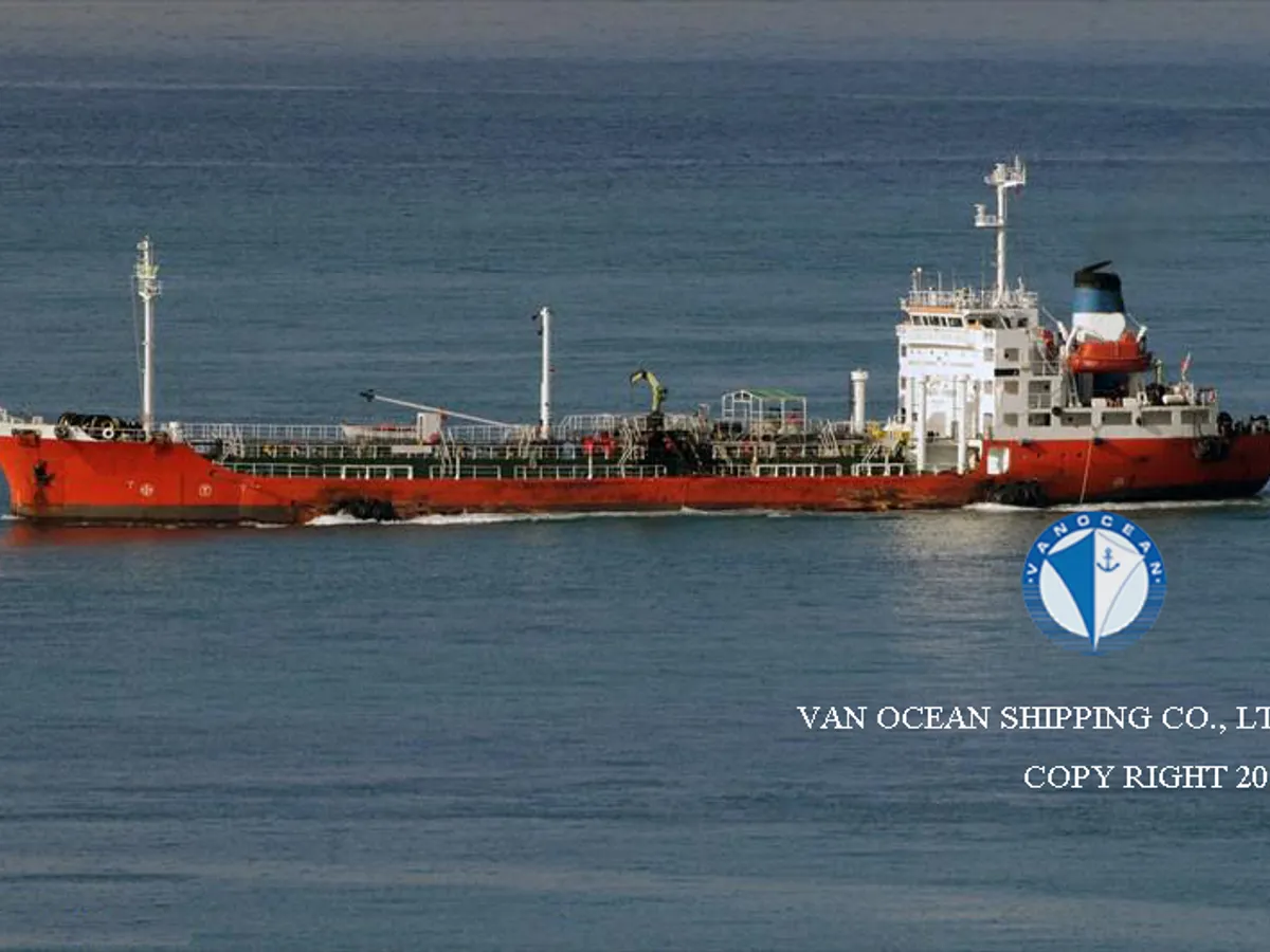 Oil/Chemical tanker for sale