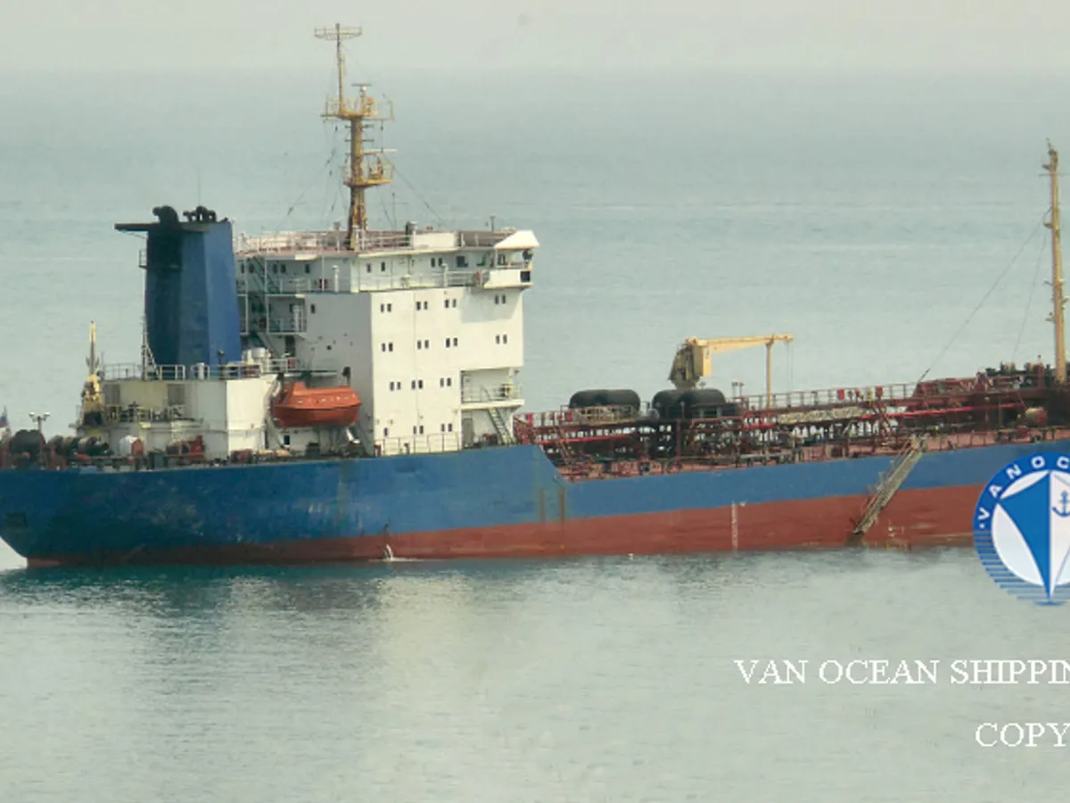 Oil/Chemical tanker for sale