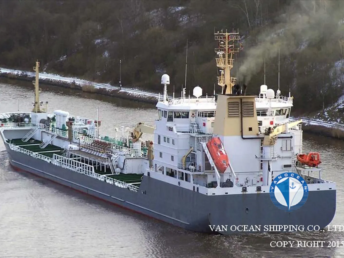 Oil/Chemical tanker for sale