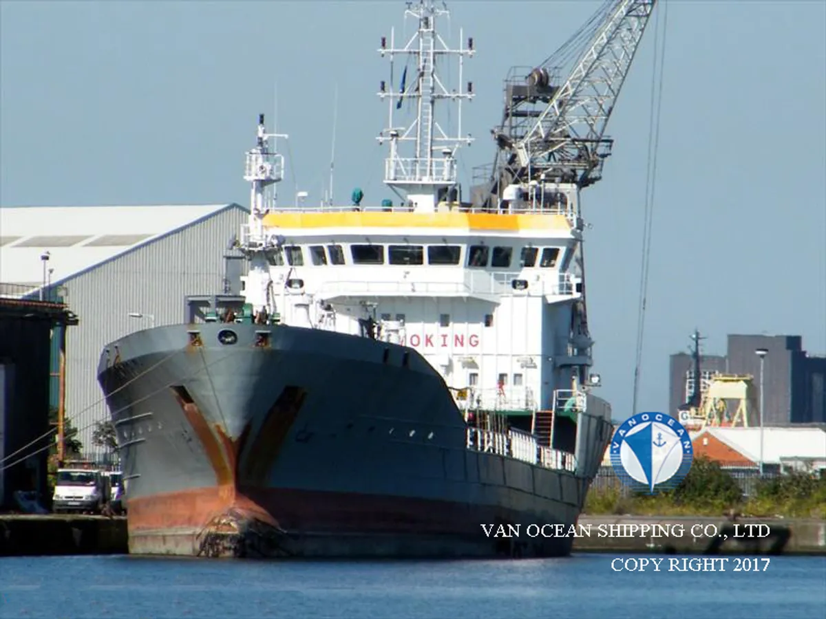 Oil/Chemical tanker for sale