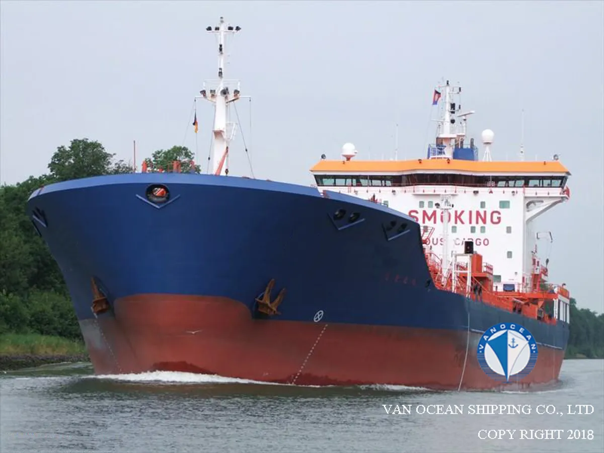 Oil/Chemical tanker for sale