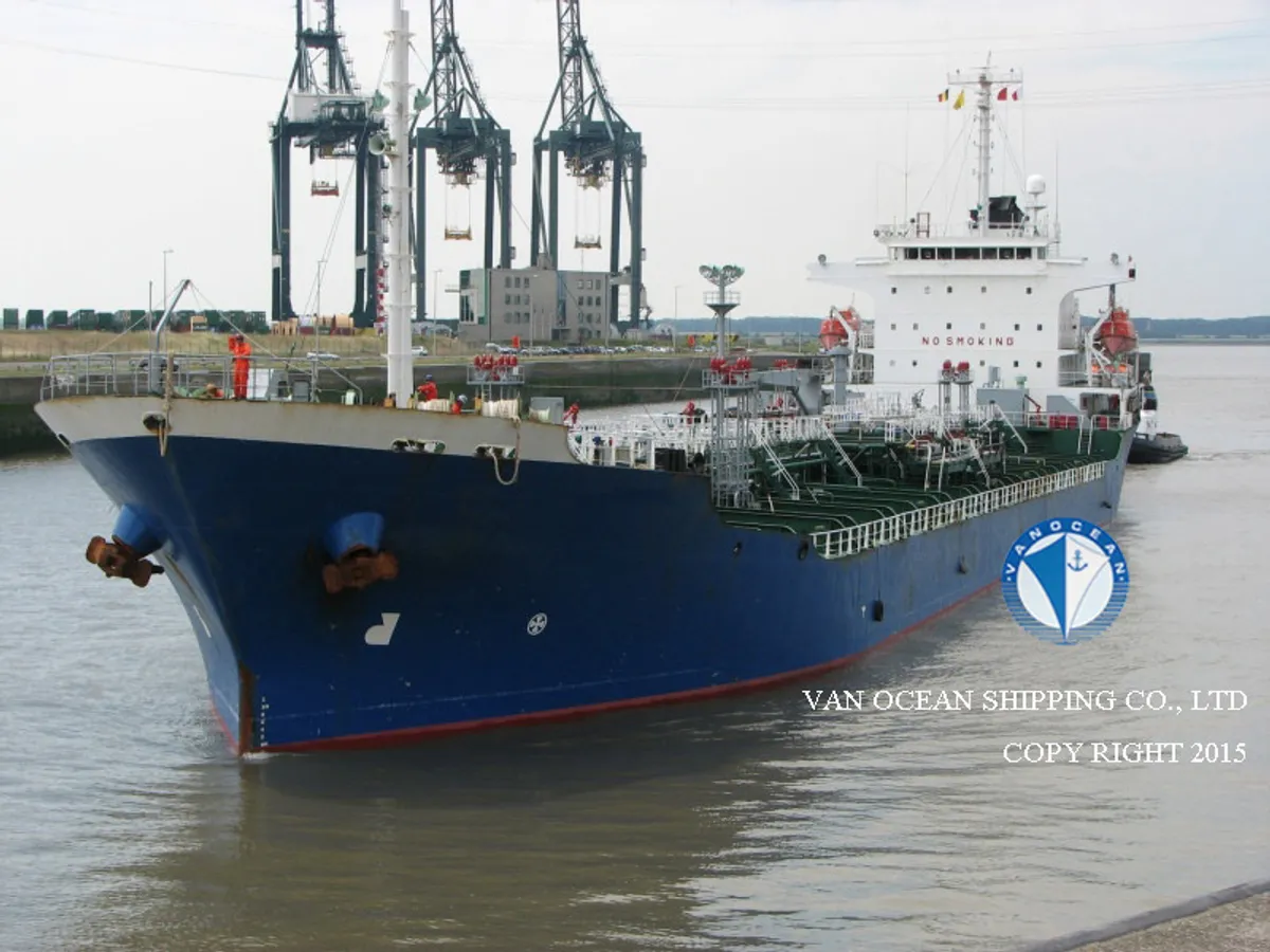 Oil/Chemical tanker for sale