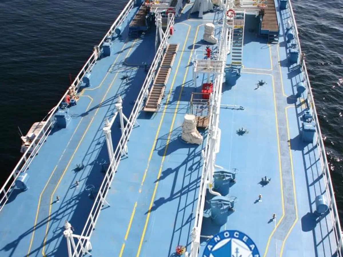 Oil/Chemical tanker for sale