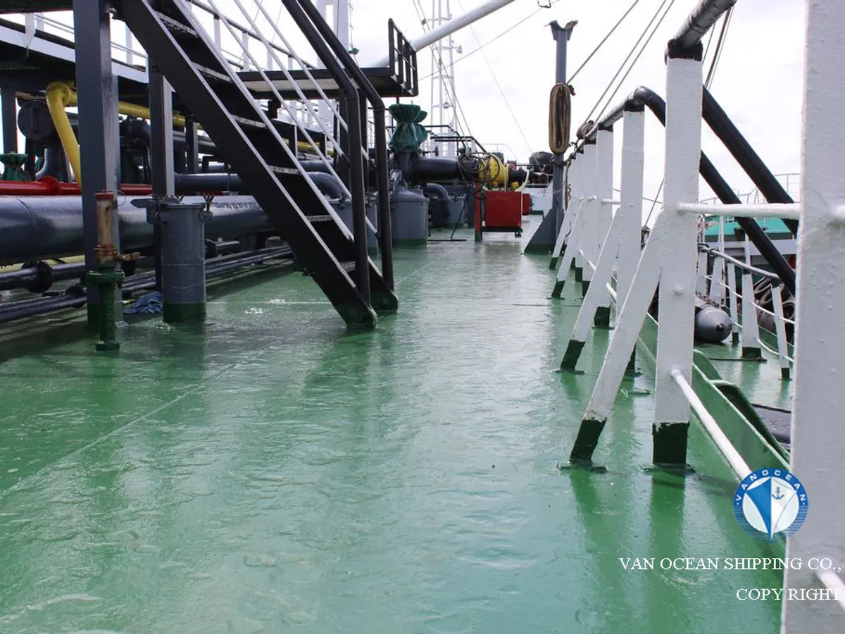 Oil/Chemical tanker for sale