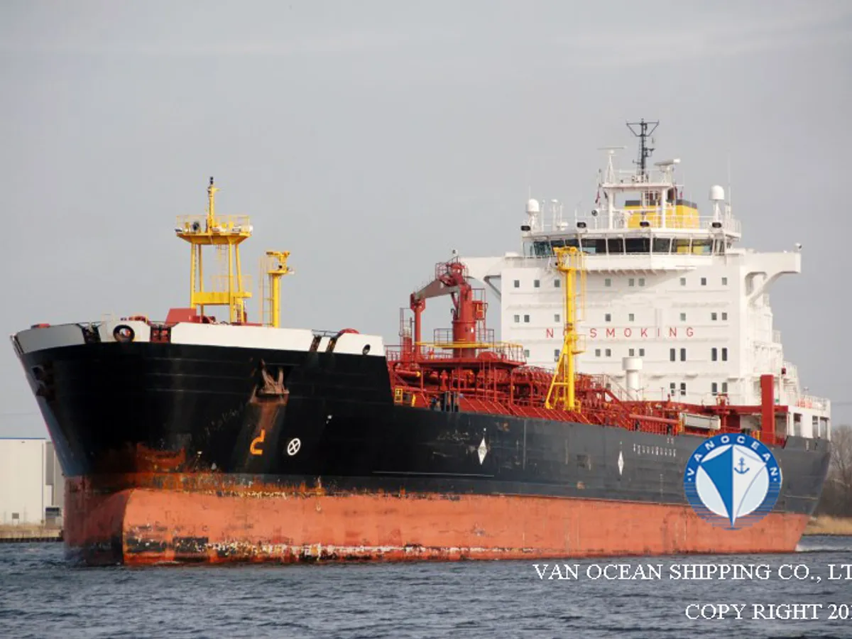 Oil/Chemical tanker for sale