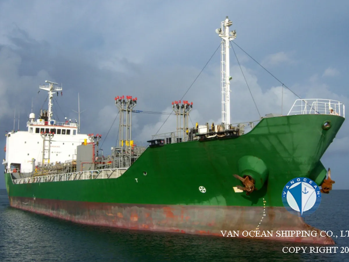 Oil/Chemical tanker for sale