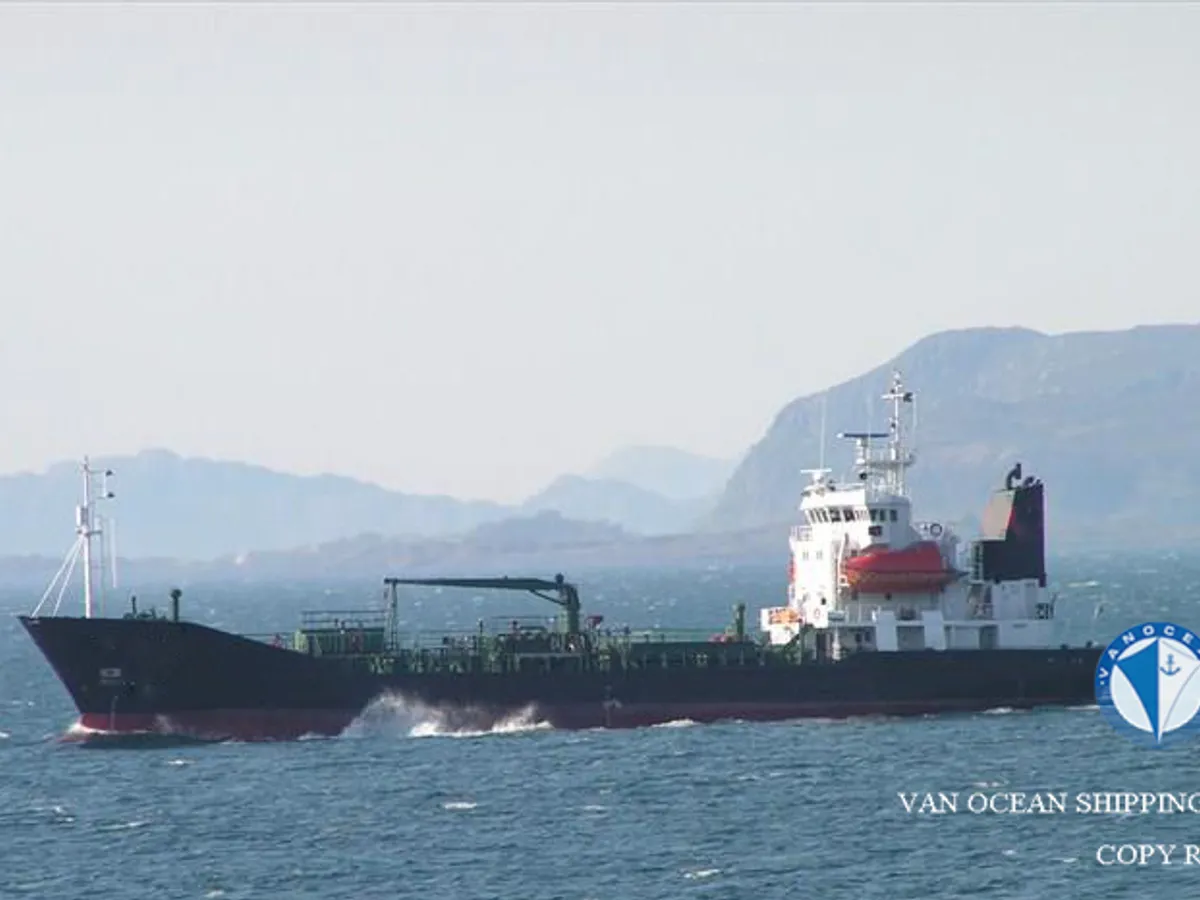 Oil/Chemical tanker for sale
