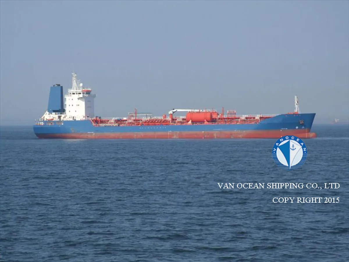 Oil/Chemical tanker for sale