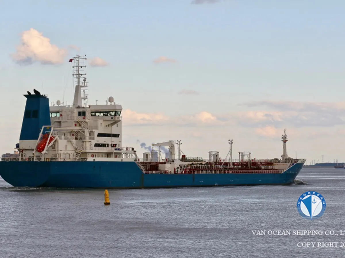 Oil/Chemical tanker for sale