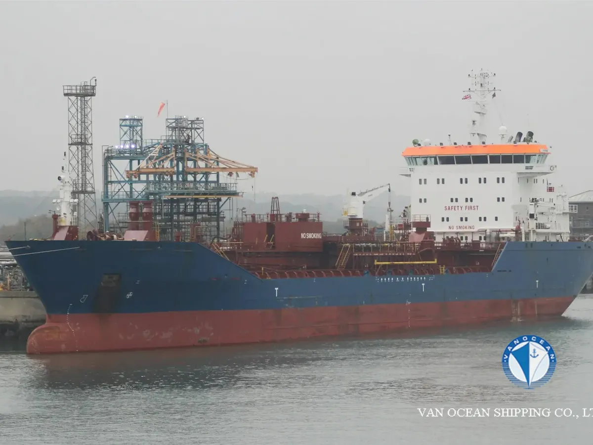Oil/Chemical tanker for sale