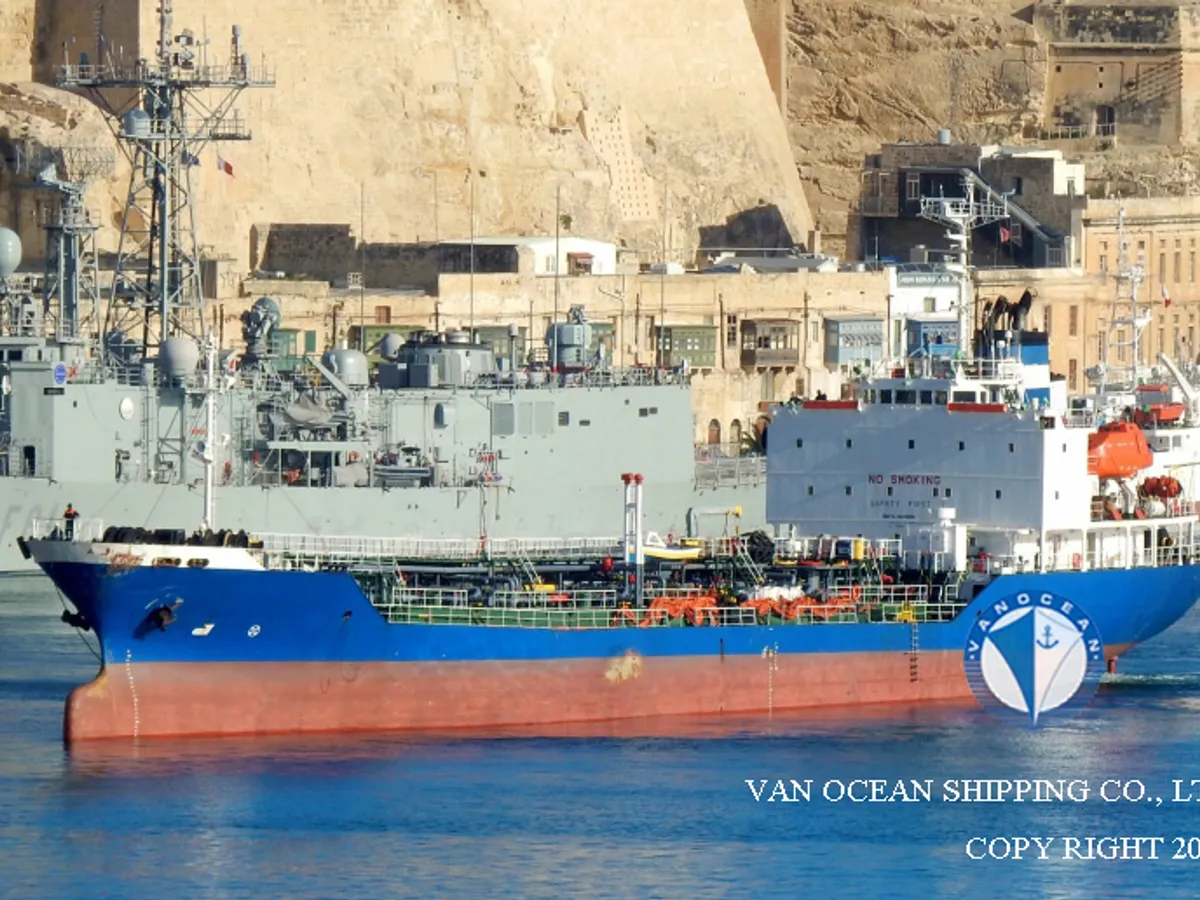 Oil/Chemical tanker for sale