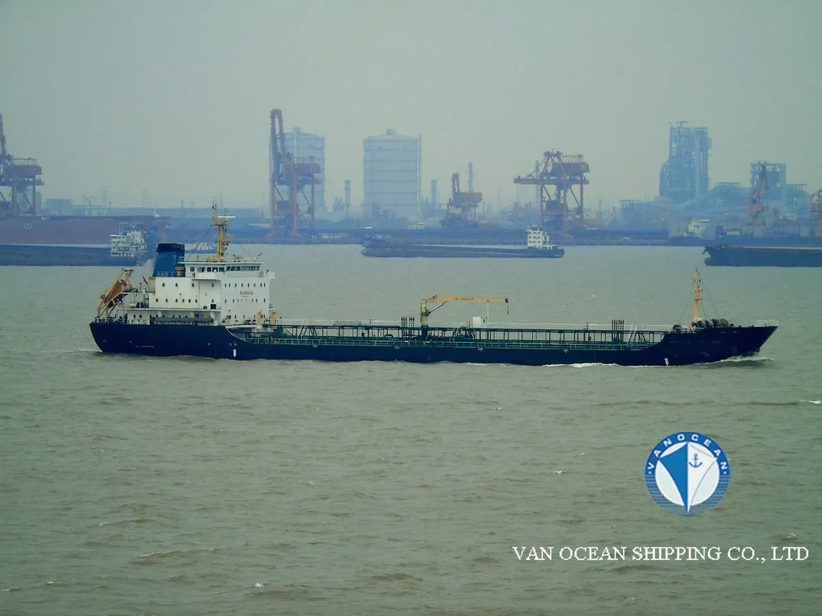 Oil/Chemical tanker for sale