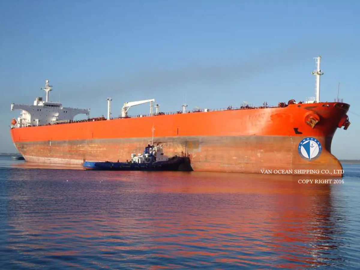 Oil/Chemical tanker for sale