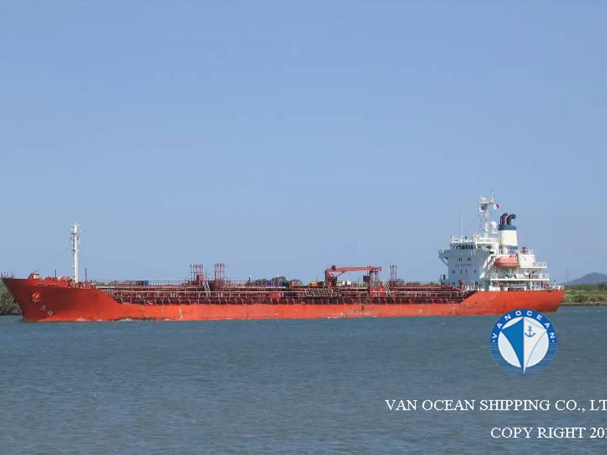 Oil/Chemical tanker for sale