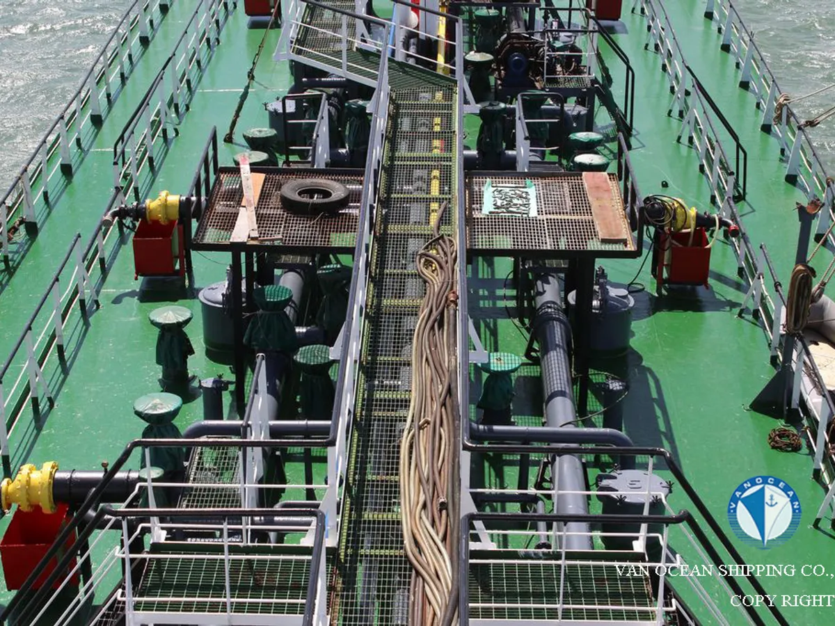 Oil/Chemical tanker for sale
