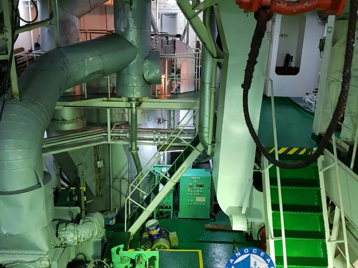 Oil/Chemical tanker for sale