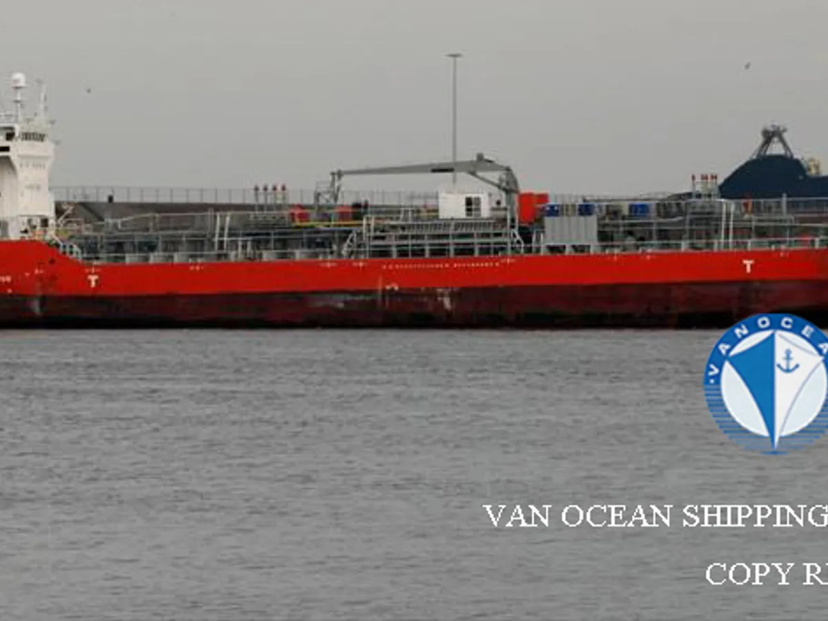 Oil/Chemical tanker for sale