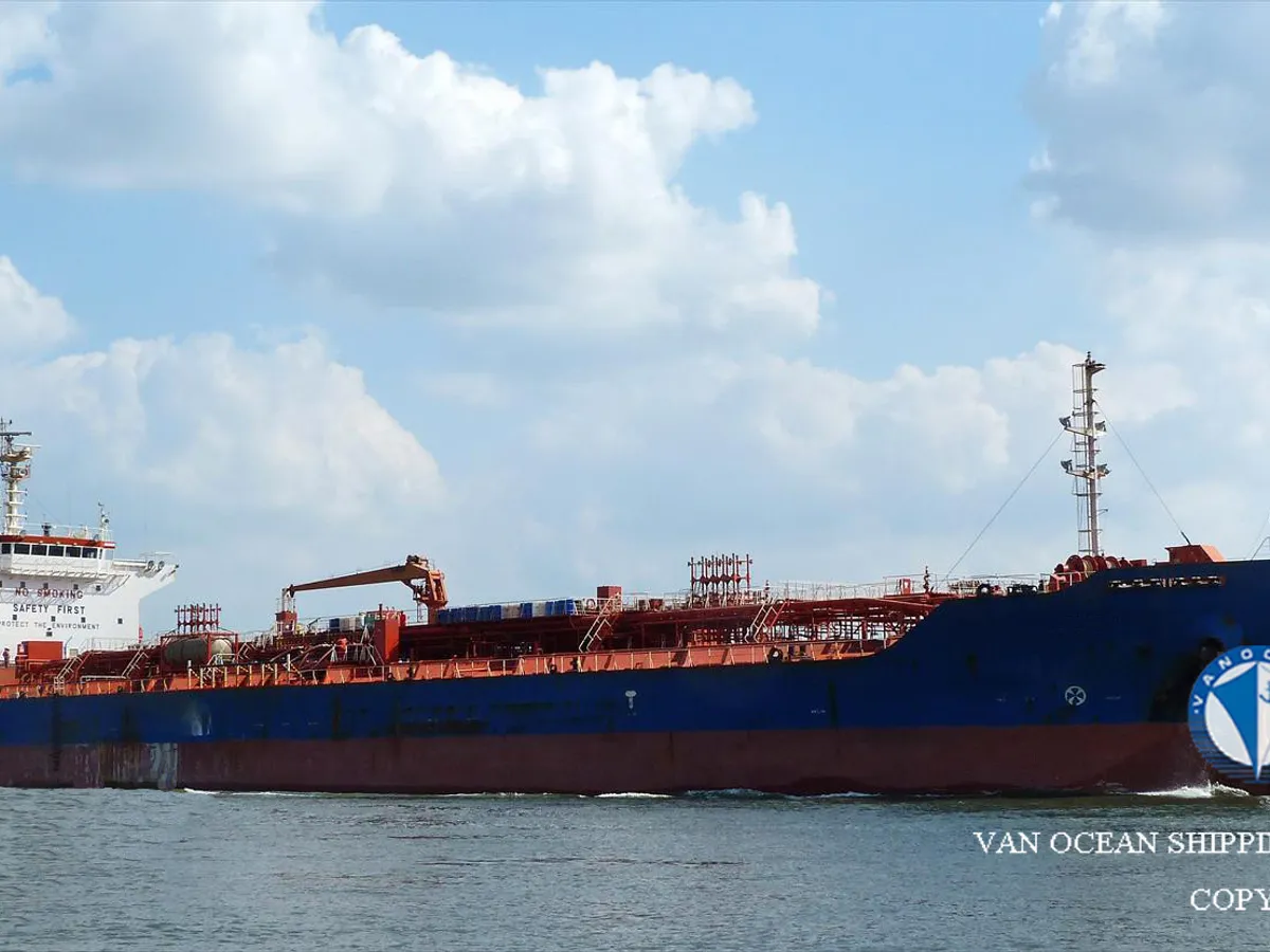 Oil/Chemical tanker for sale