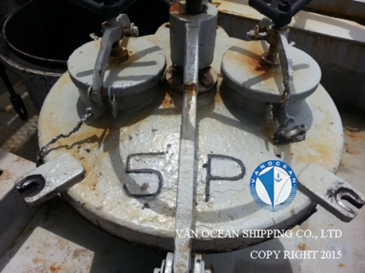 Oil/Chemical tanker for sale