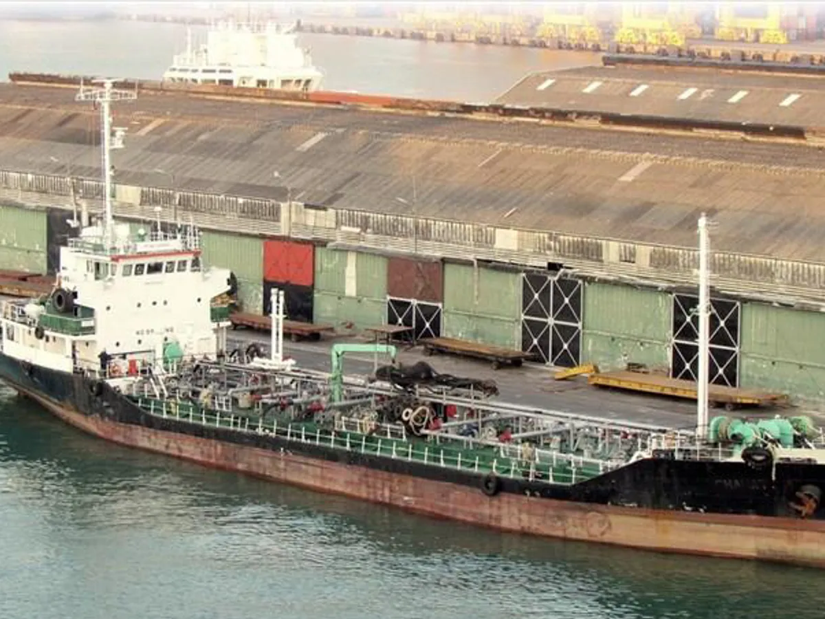 Oil/Chemical tanker for sale