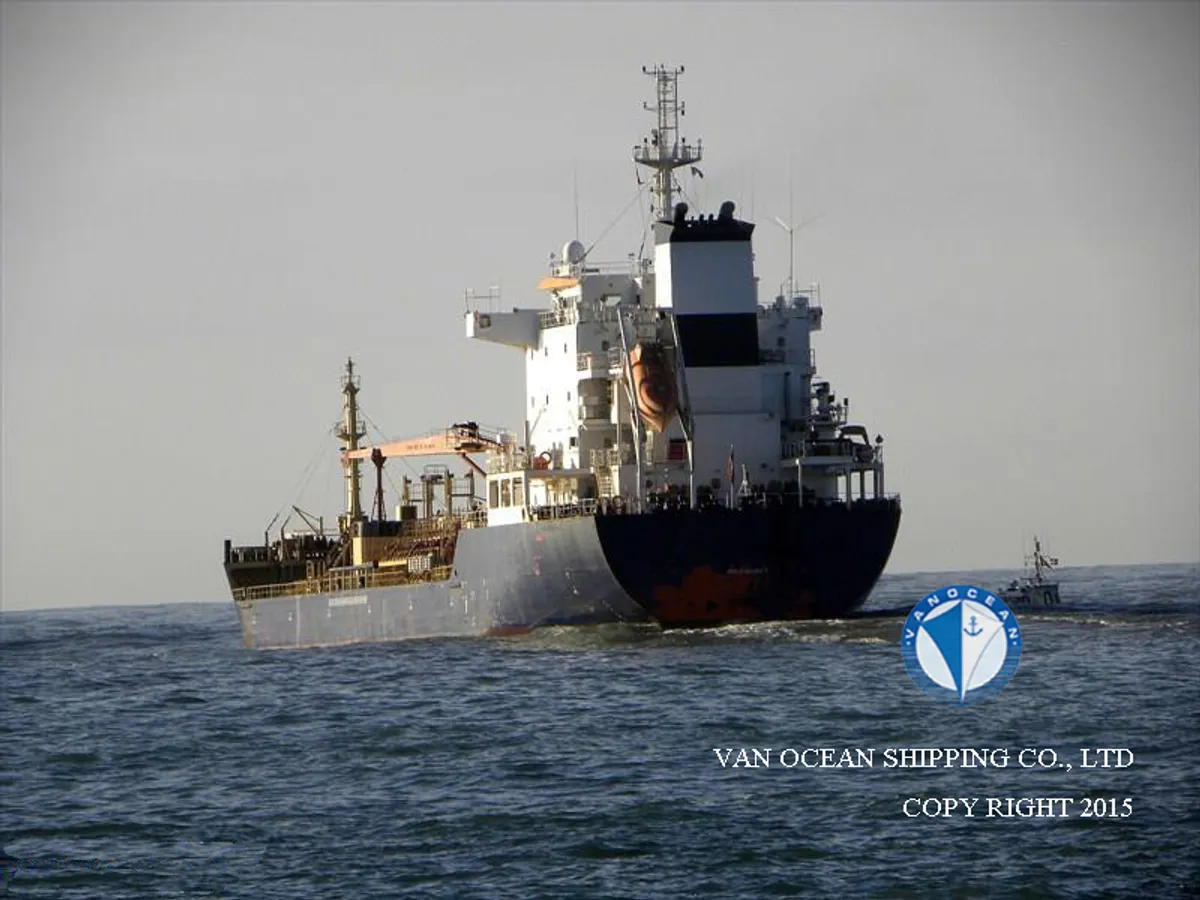 Oil/Chemical tanker for sale