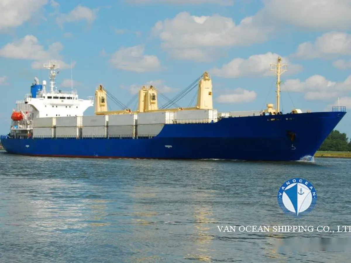 Reefer ship for sale