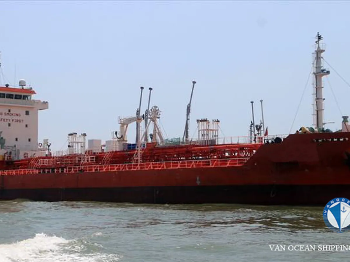 Oil/Chemical tanker for sale