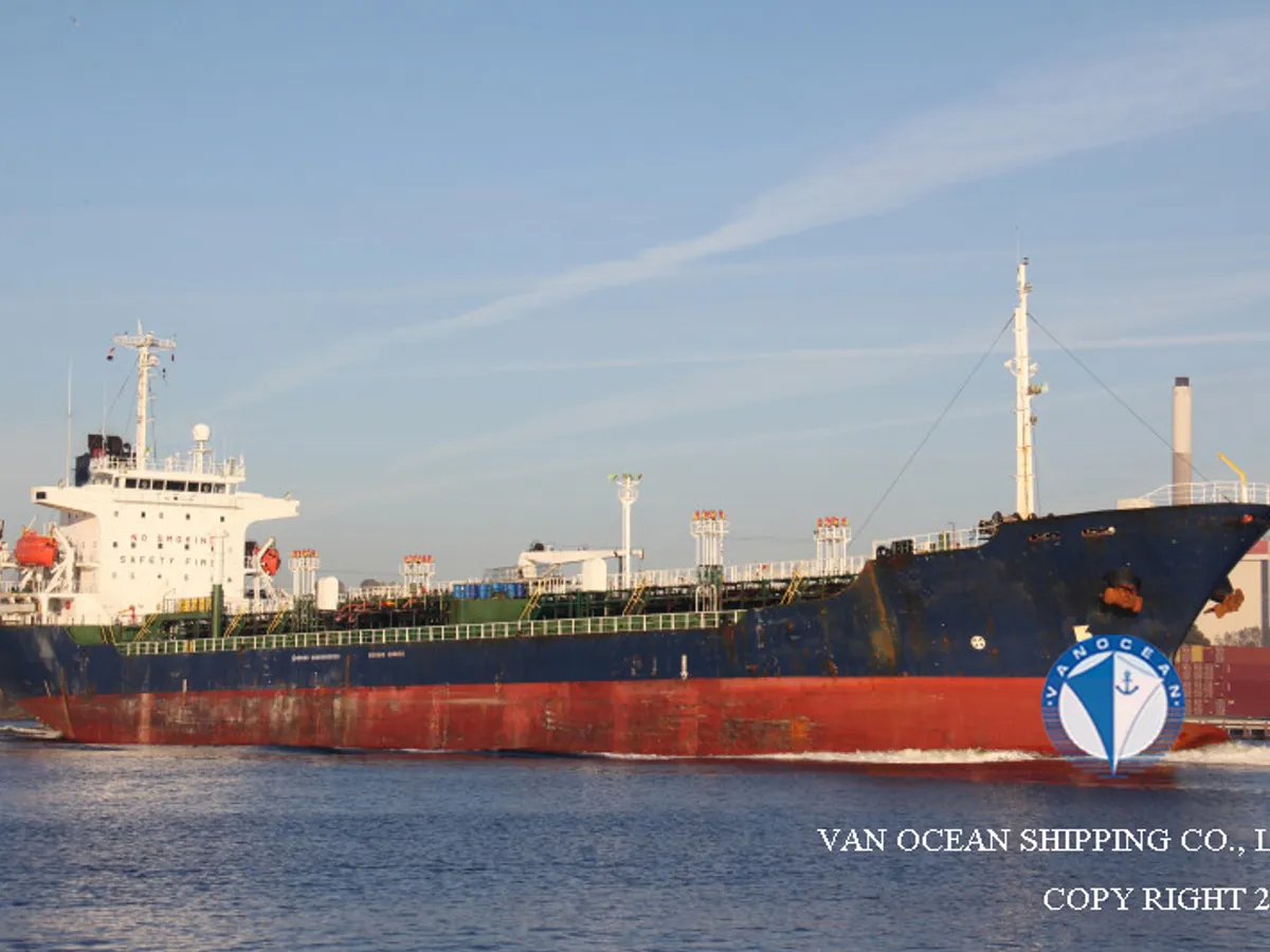 Oil/Chemical tanker for sale