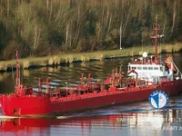 Oil/Chemical tanker for sale