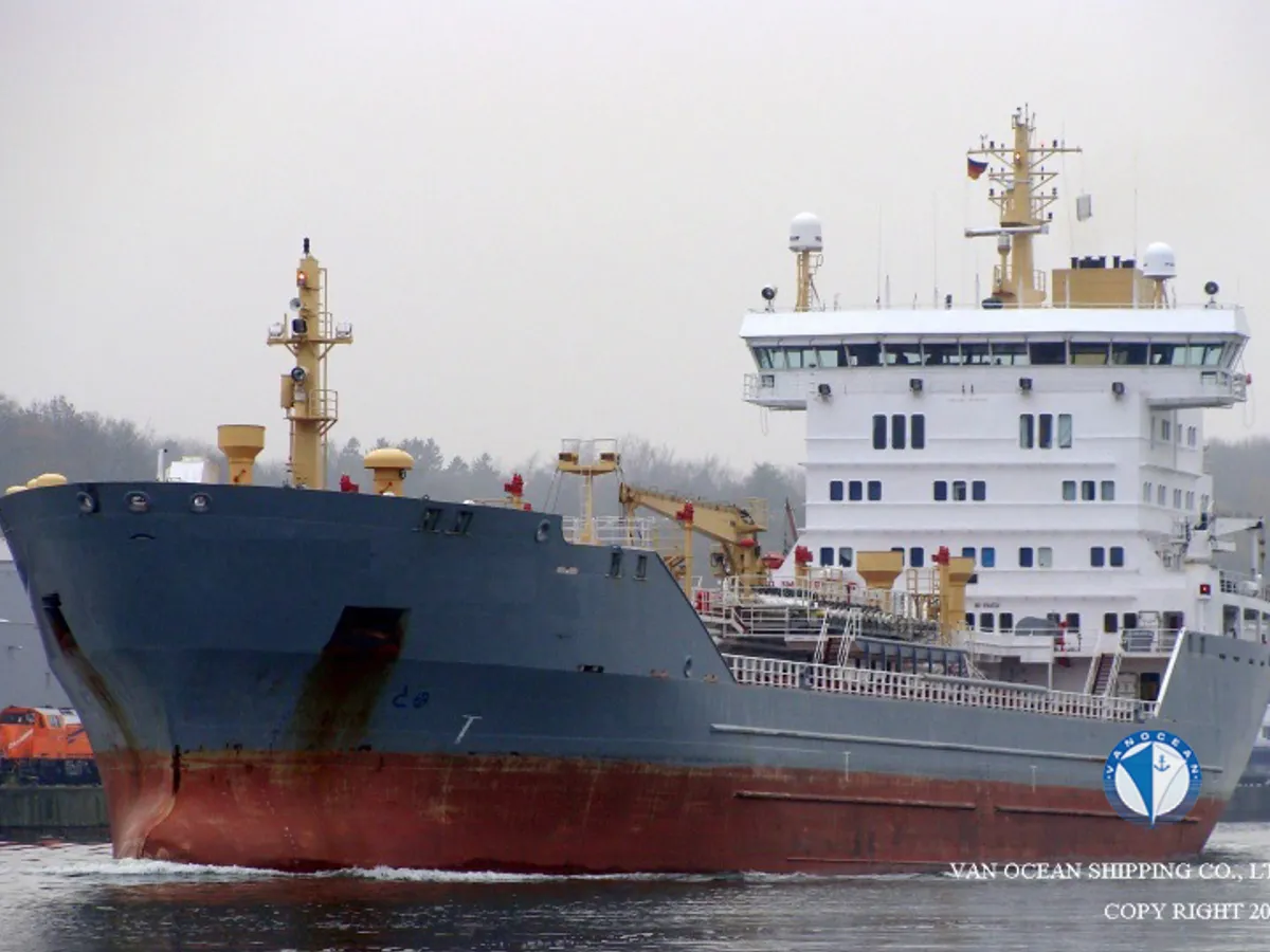 Oil/Chemical tanker for sale